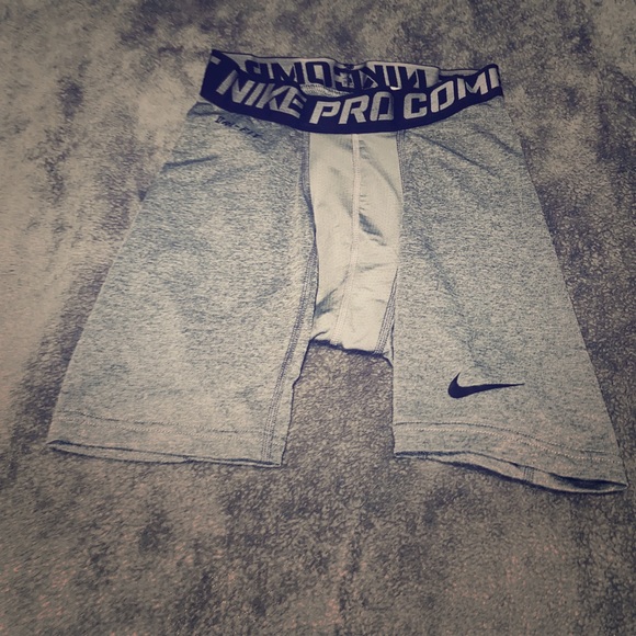 Nike Pro Compression Shorts - Picture 1 of 3